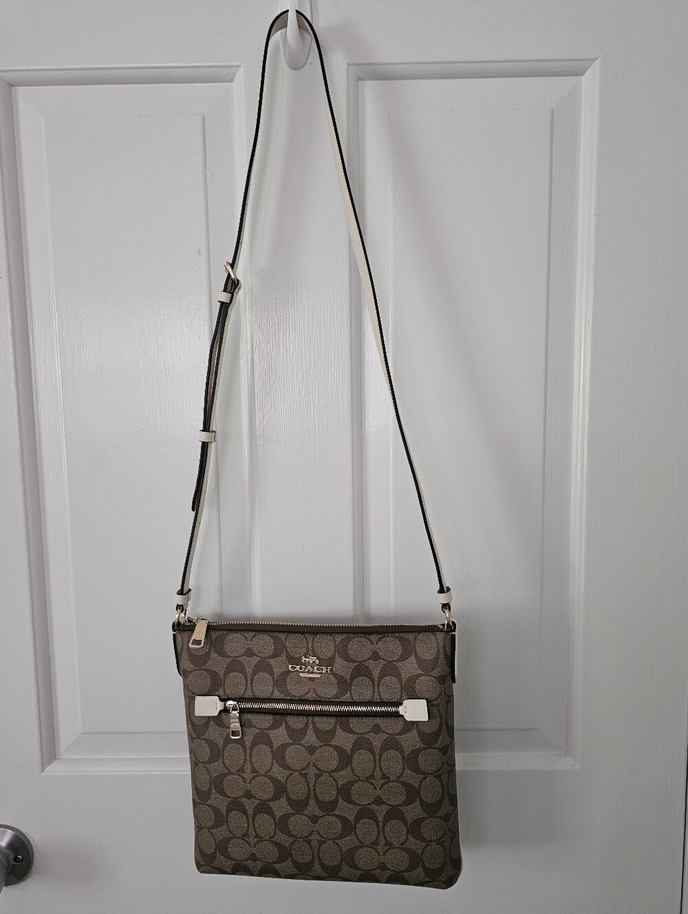 COACH SIGNATURE ROWAN
